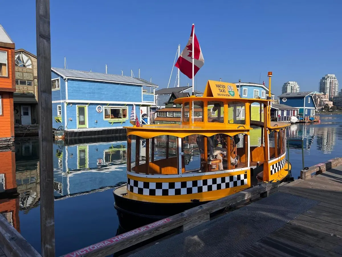 Coast Victoria Hotel & Marina By Apa