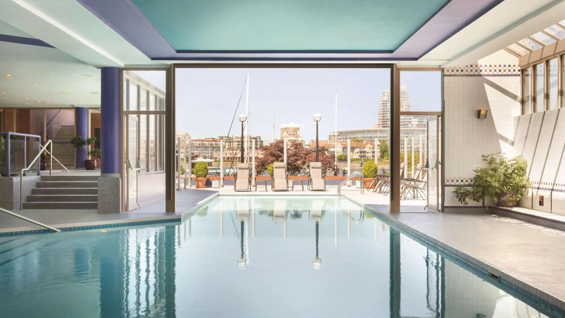 Coast Victoria Hotel & Marina By Apa Canada
