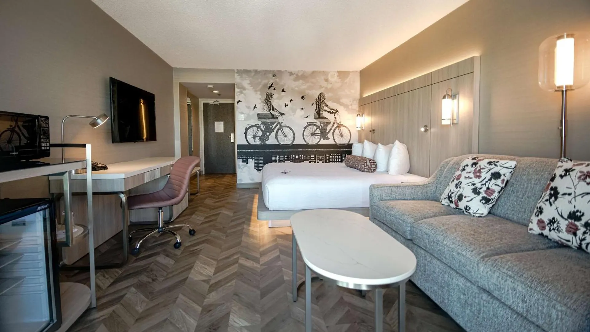 ****  Coast Victoria Hotel & Marina By Apa Canada