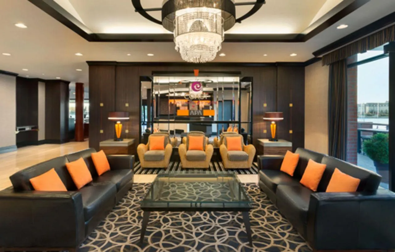 Coast Victoria Hotel & Marina By Apa
